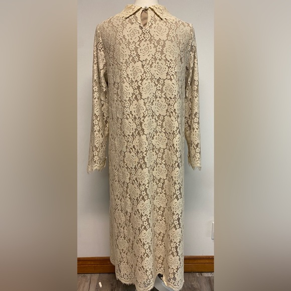 Dainty Jewells Elegant Cream Lace Dress Size M - Picture 5 of 12
